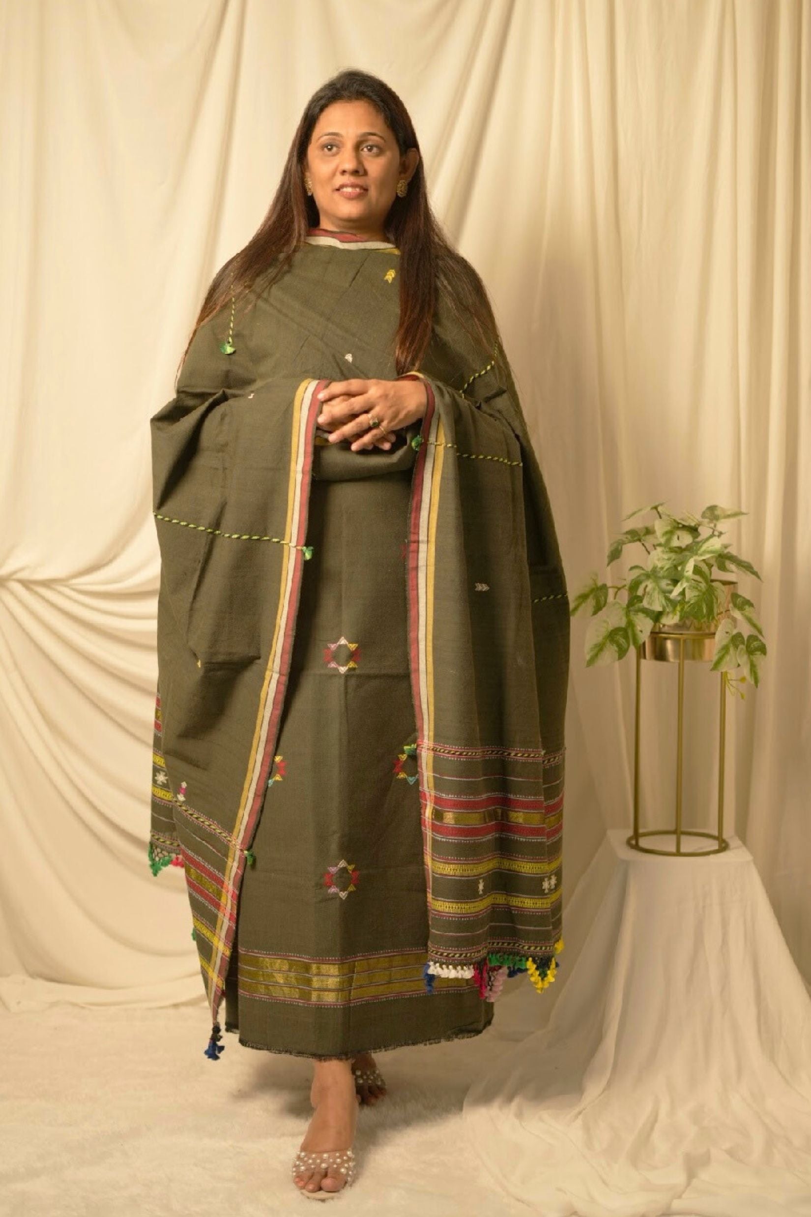 Mehendi Green-Golden Border Bhujodi Kala Handwoven Cotton Set