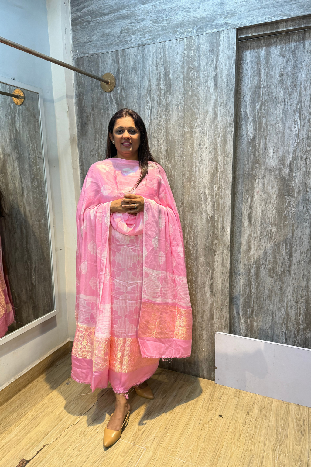 Pure Needle Shibori 3 Pc Suit with Lagadi Patta Border – Baby Pink