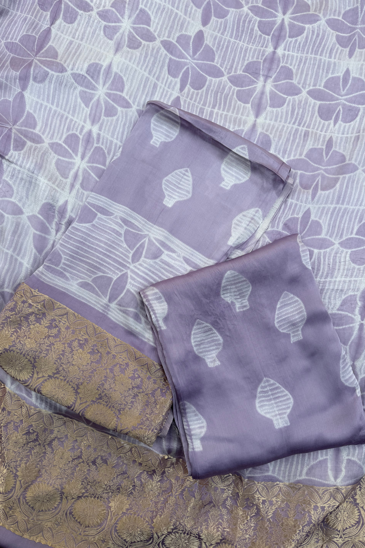 Pure Needle Shibori 3 Pc Suit with Lagadi Patta Border – Light Lilac