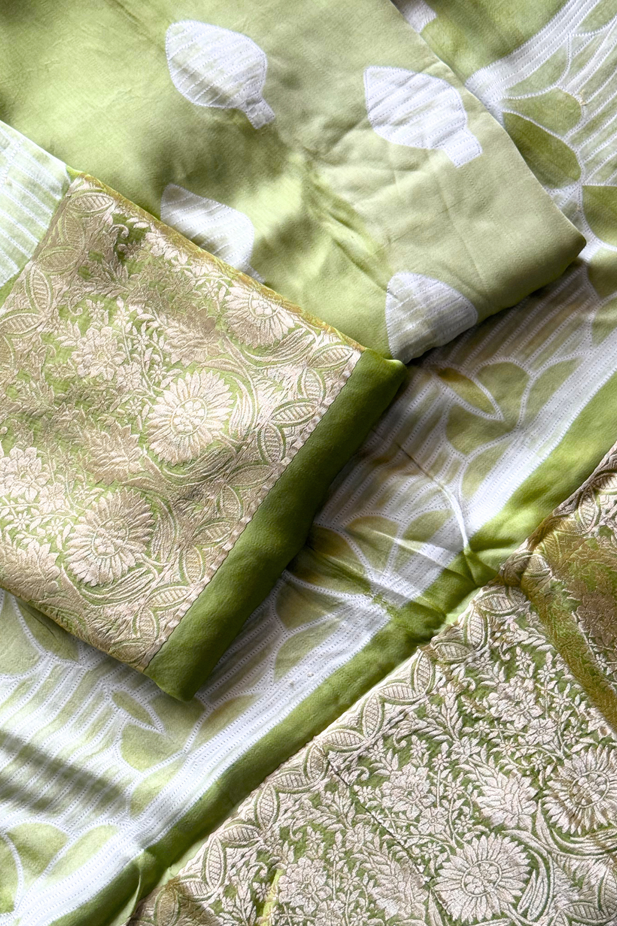 Pure Needle Shibori 3 Pc Suit with Lagadi Patta Border – Light Green