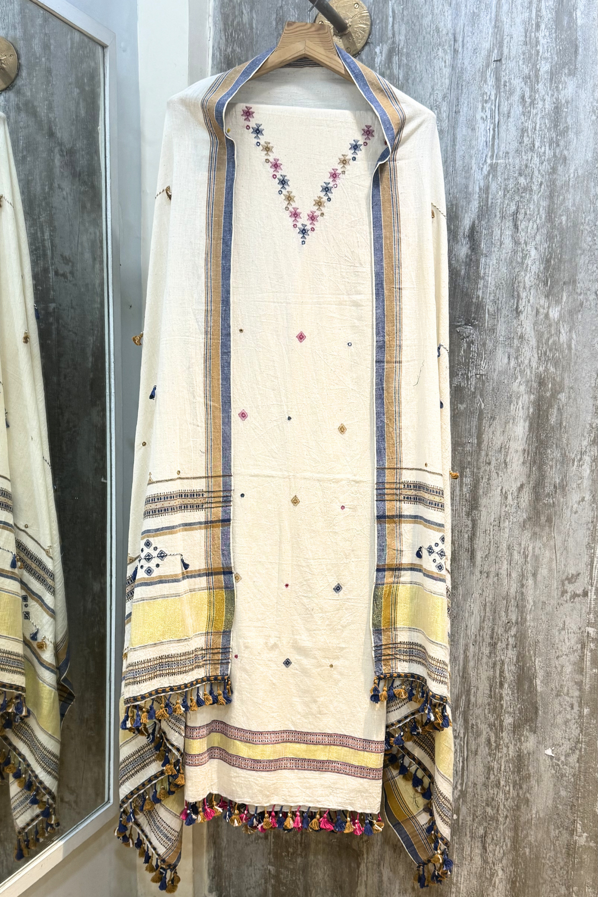Bhujodi -  white Color