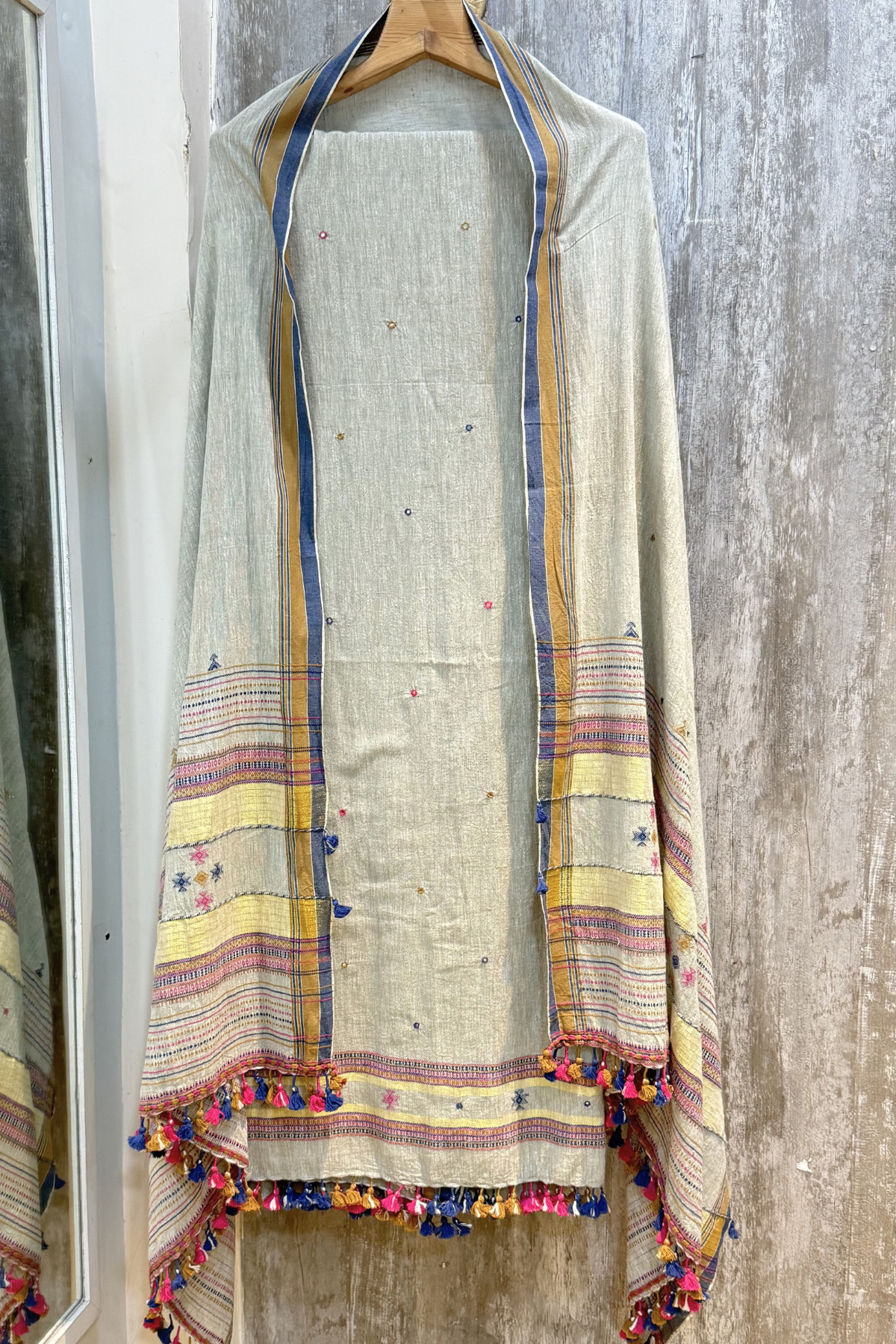 Bhujodi -  Light Grey green Color