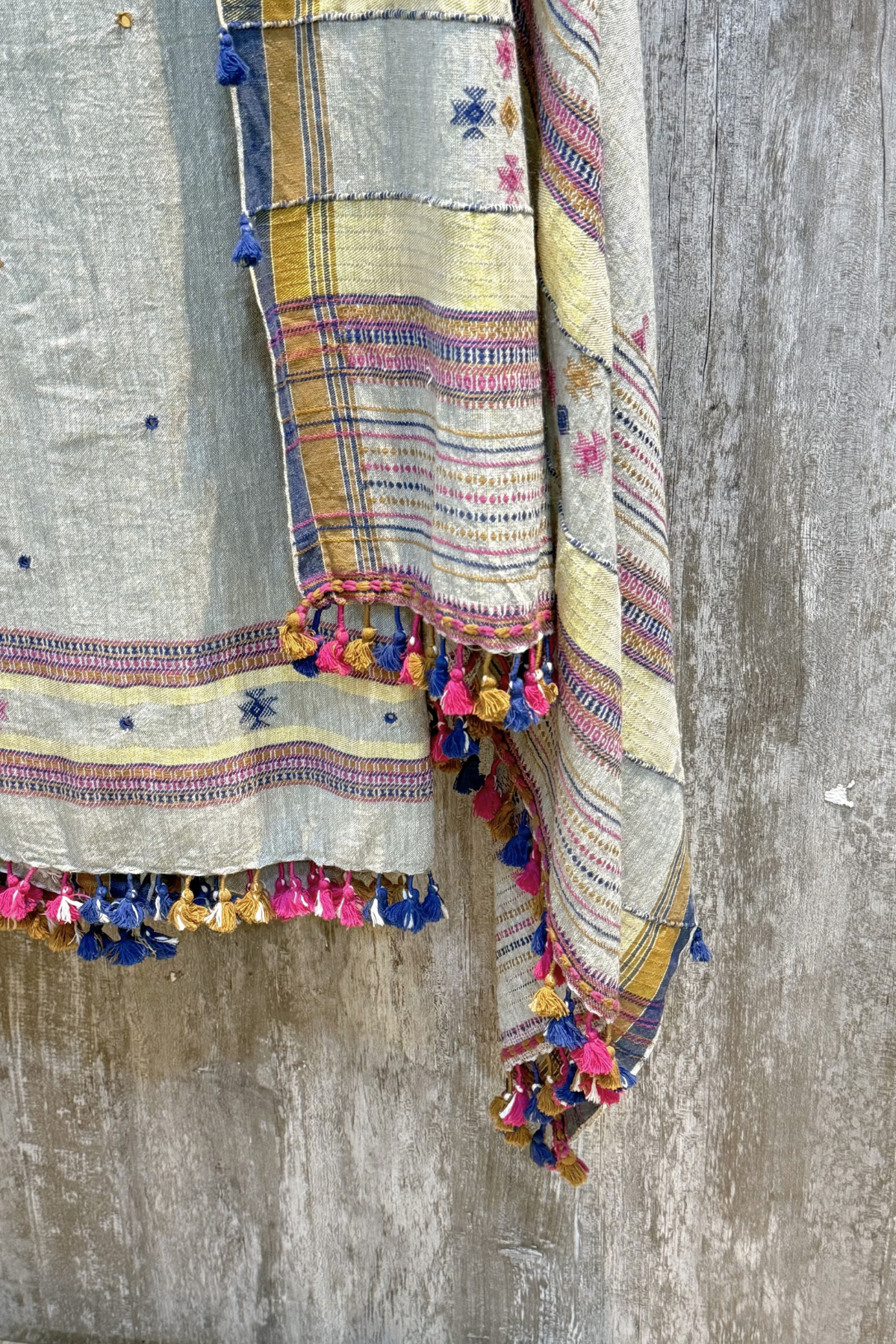 Bhujodi -  Light Grey green Color
