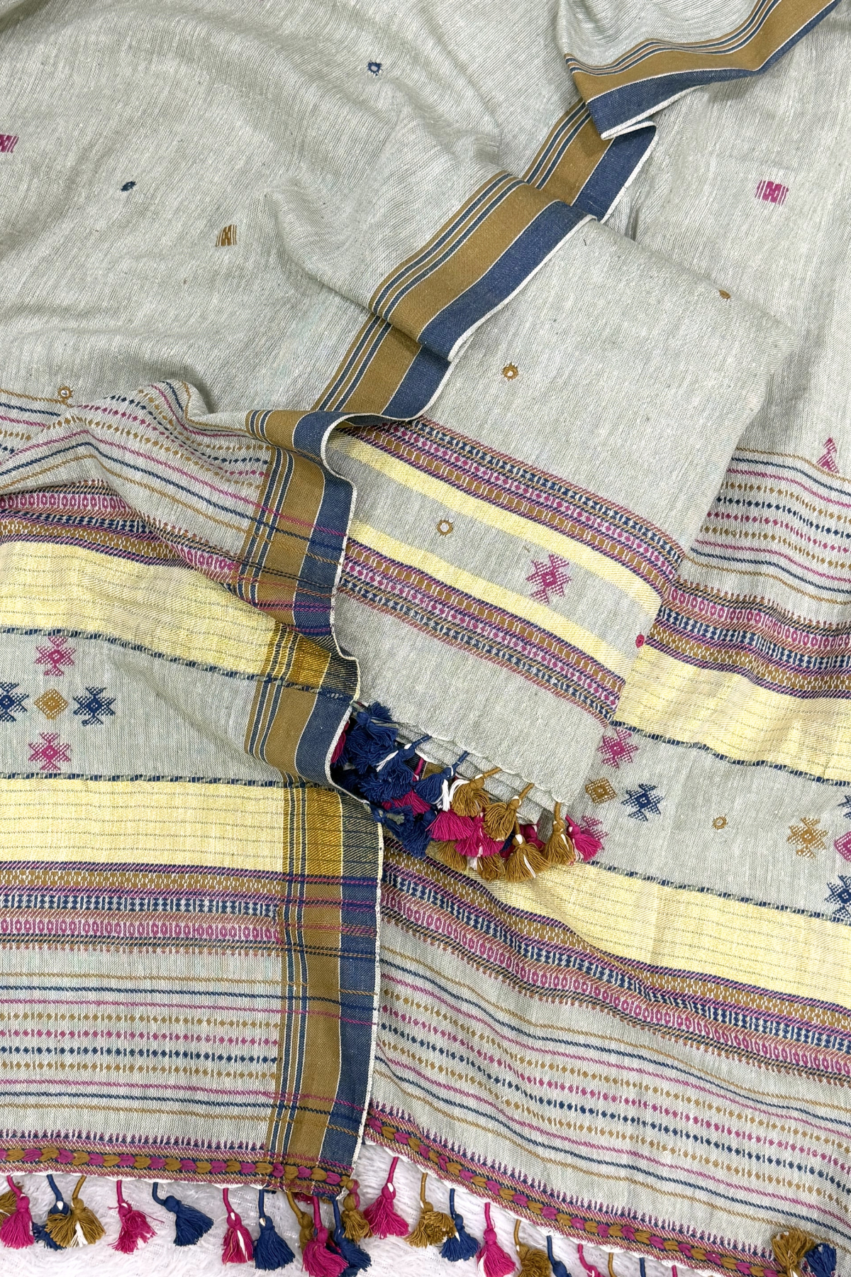 Bhujodi -  Light Grey green Color