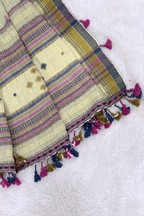 Bhujodi - Light Yellow Pista green Color