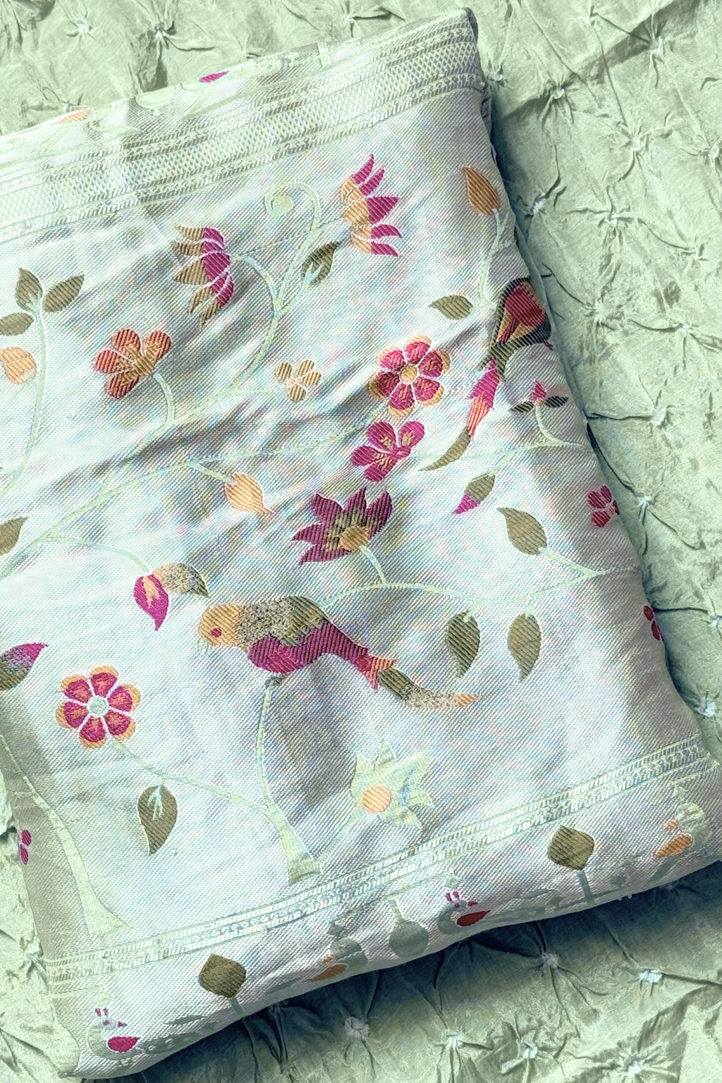 Bandhani With Paitani border - Light Peach Green