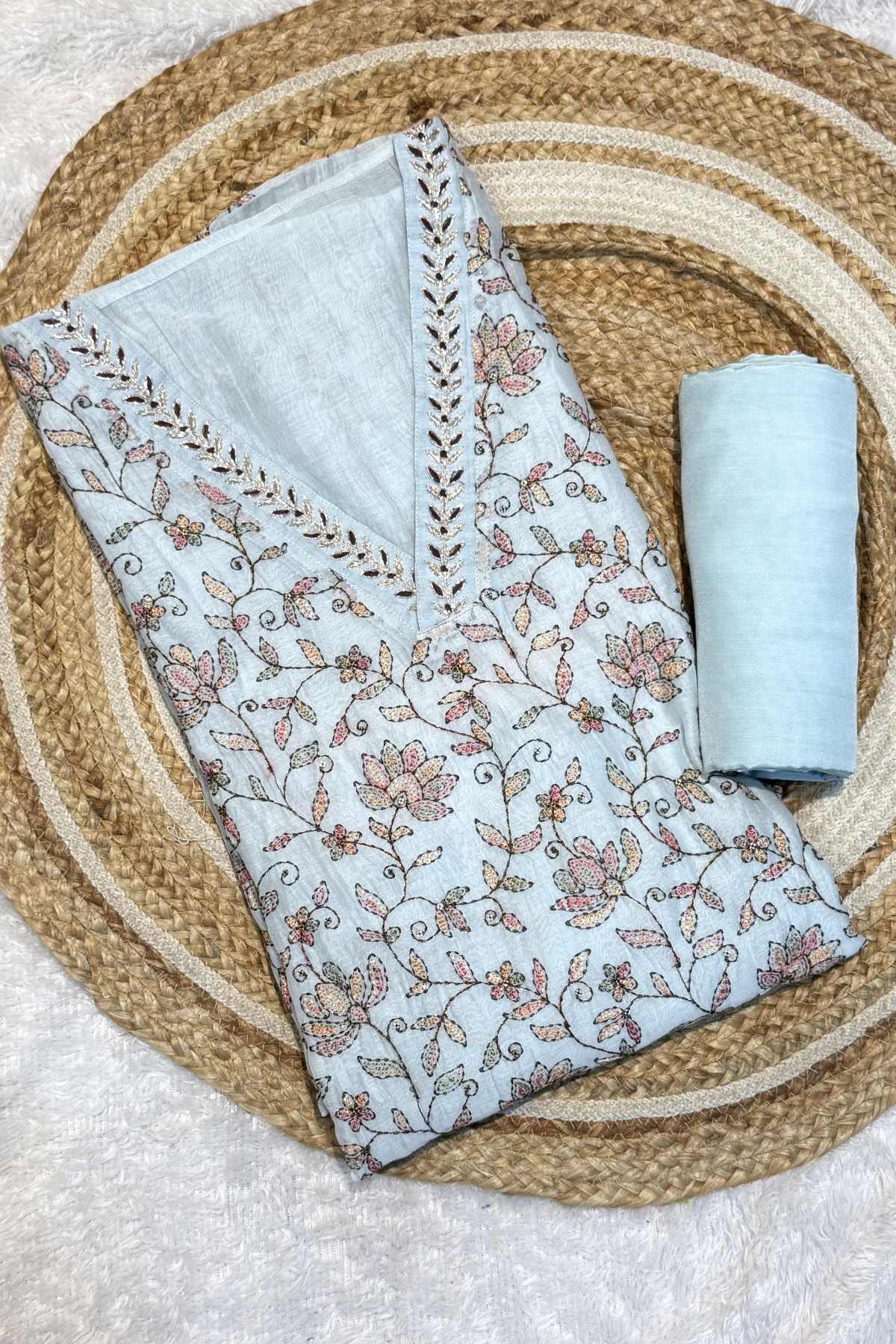 Embroiderd Mul Chanderi 2 pc Suit Suit - Light Blue