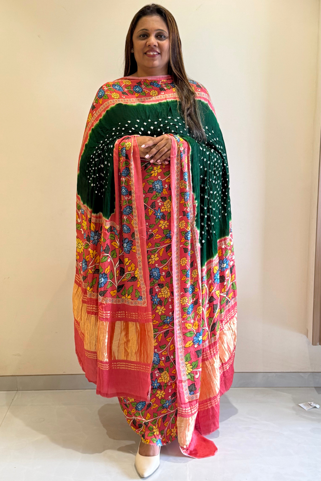 Bandhej With Kalamkari Print - 3 pc Unstiched Suit Set - Green & Pinkish Red