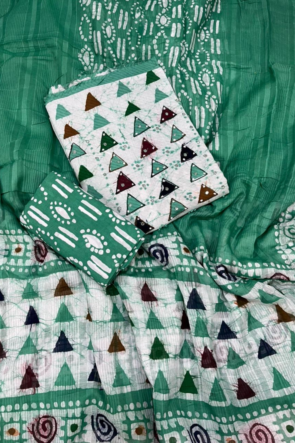 Cotton 3- Piece Unstitched Thread Work kurta Suit Set-Emerald Green