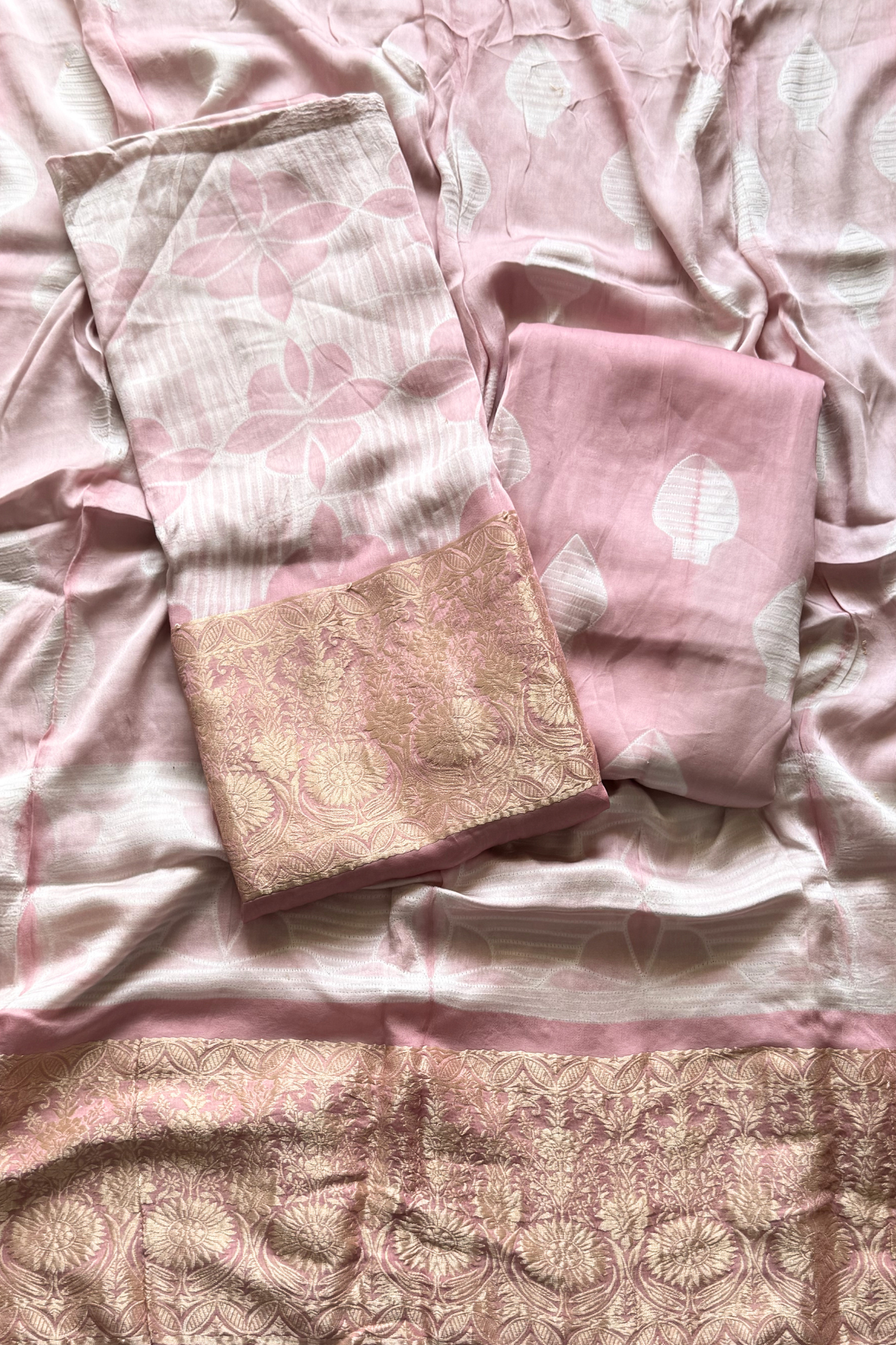 Pure Needle Shibori 3 Pc Suit with Lagadi Patta Border – Light Baby Pink