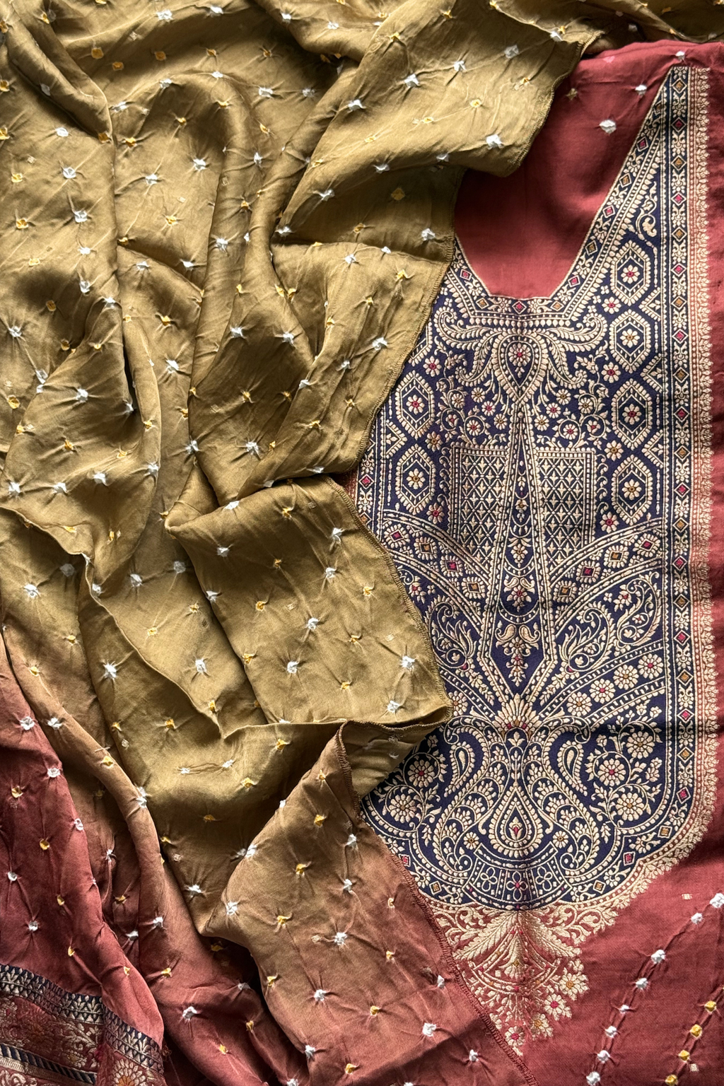 Carrot Beauty – Banarasi & Bandhej Ensemble