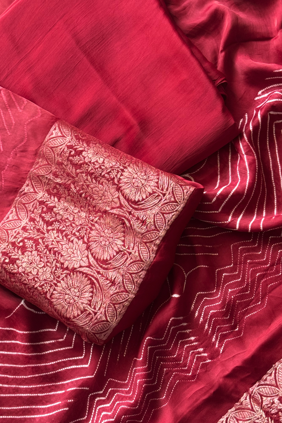 Pure Needle Shibori 3 Pc Suit with Lagadi Patta Border – Red