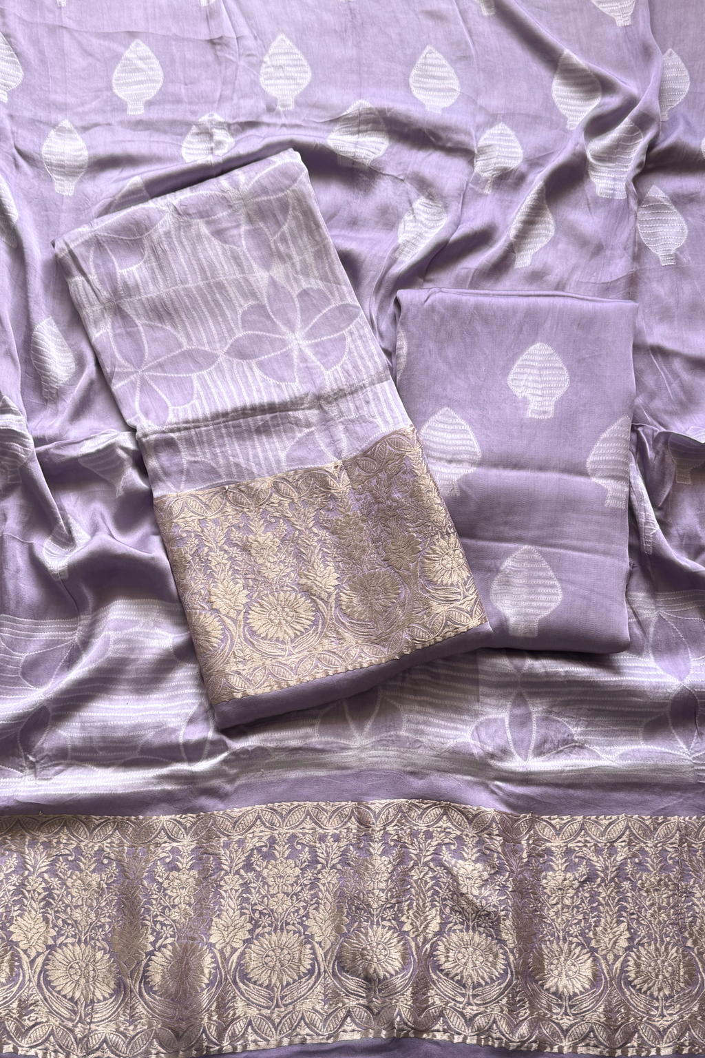 Pure Needle Shibori 3 Pc Suit with Lagadi Patta Border – Light Lilac