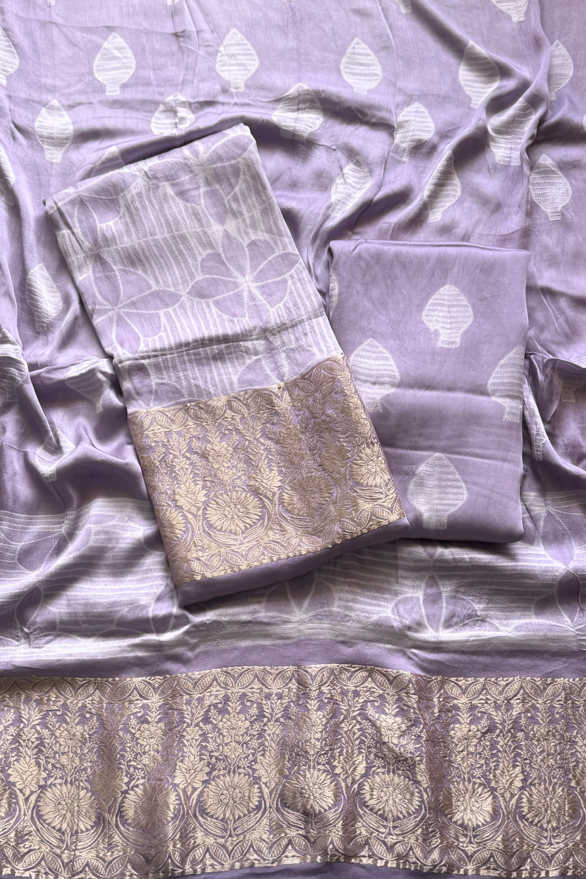 Pure Needle Shibori 3 Pc Suit with Lagadi Patta Border – Light Lilac