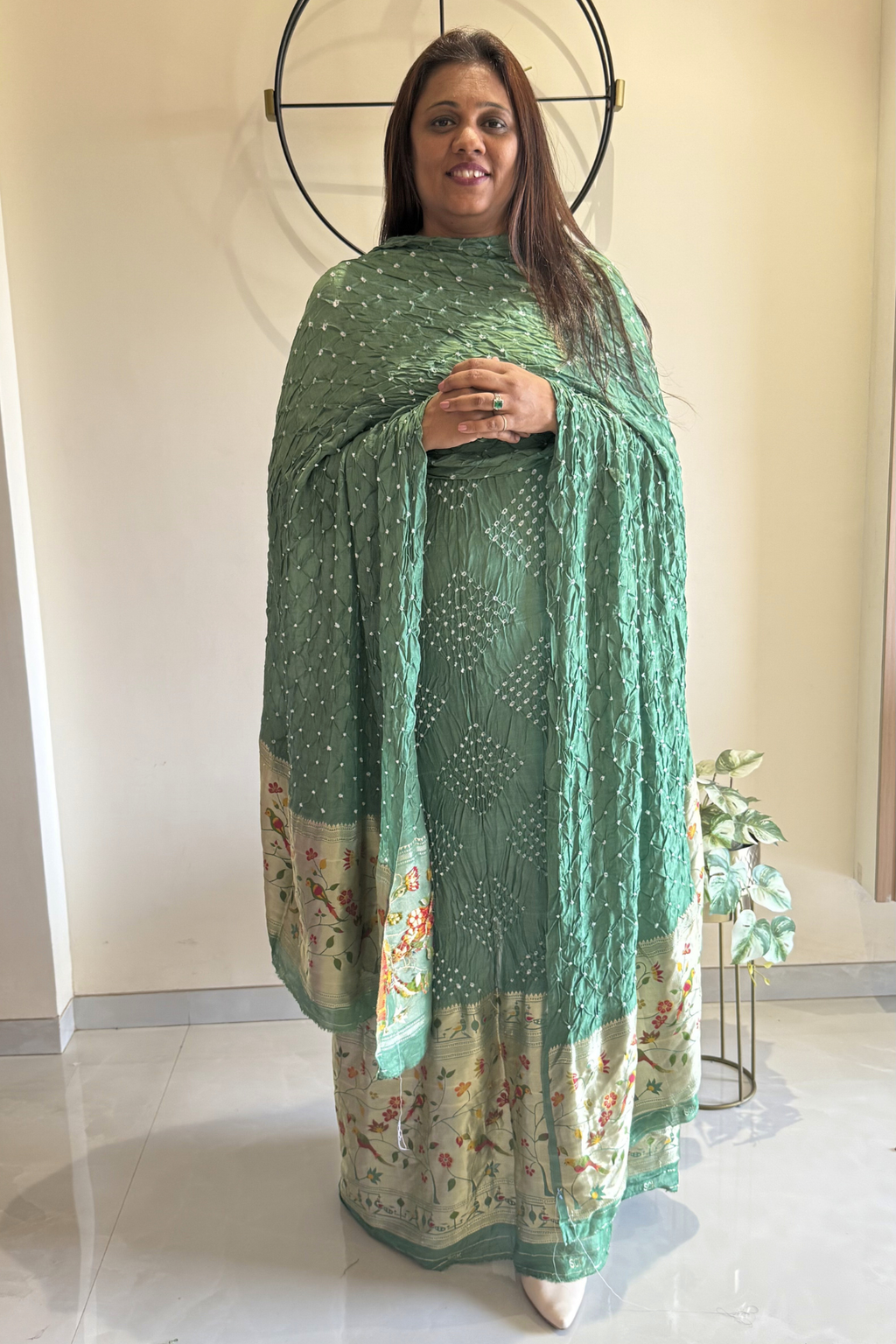 Bandhani With Paitani border - Light Leaf Green