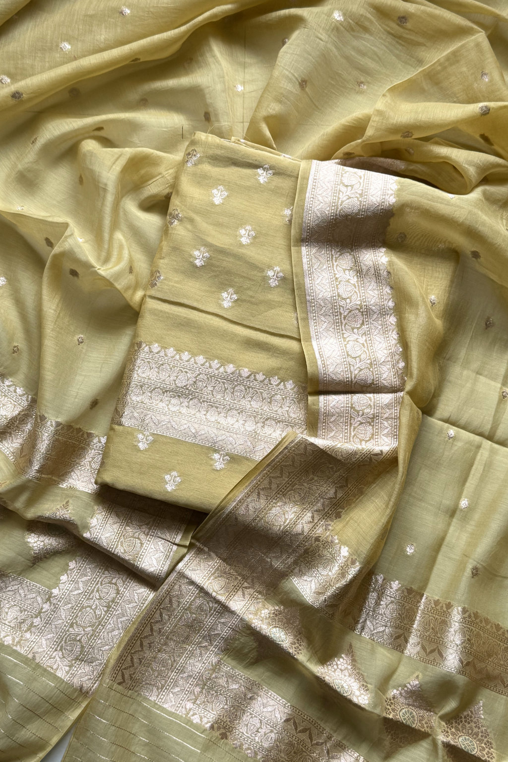 Pure mul Chanderi Banarasi Weaving Suit Set - Pale Yellow