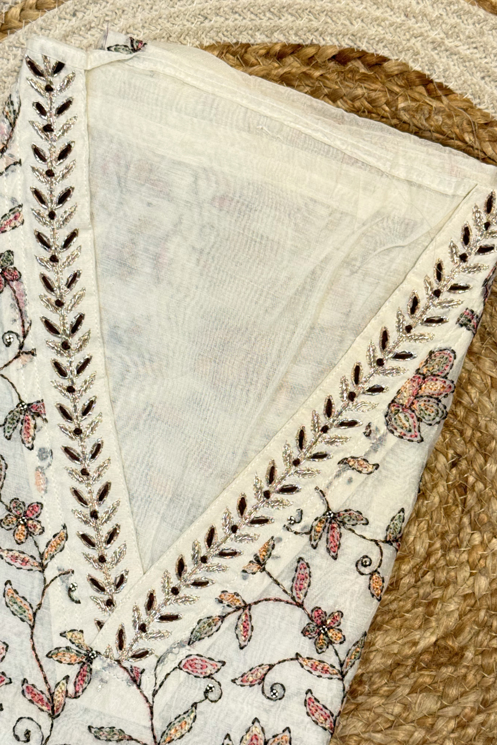 Embroiderd Mul Chanderi 2 pc Suit Suit - Off white