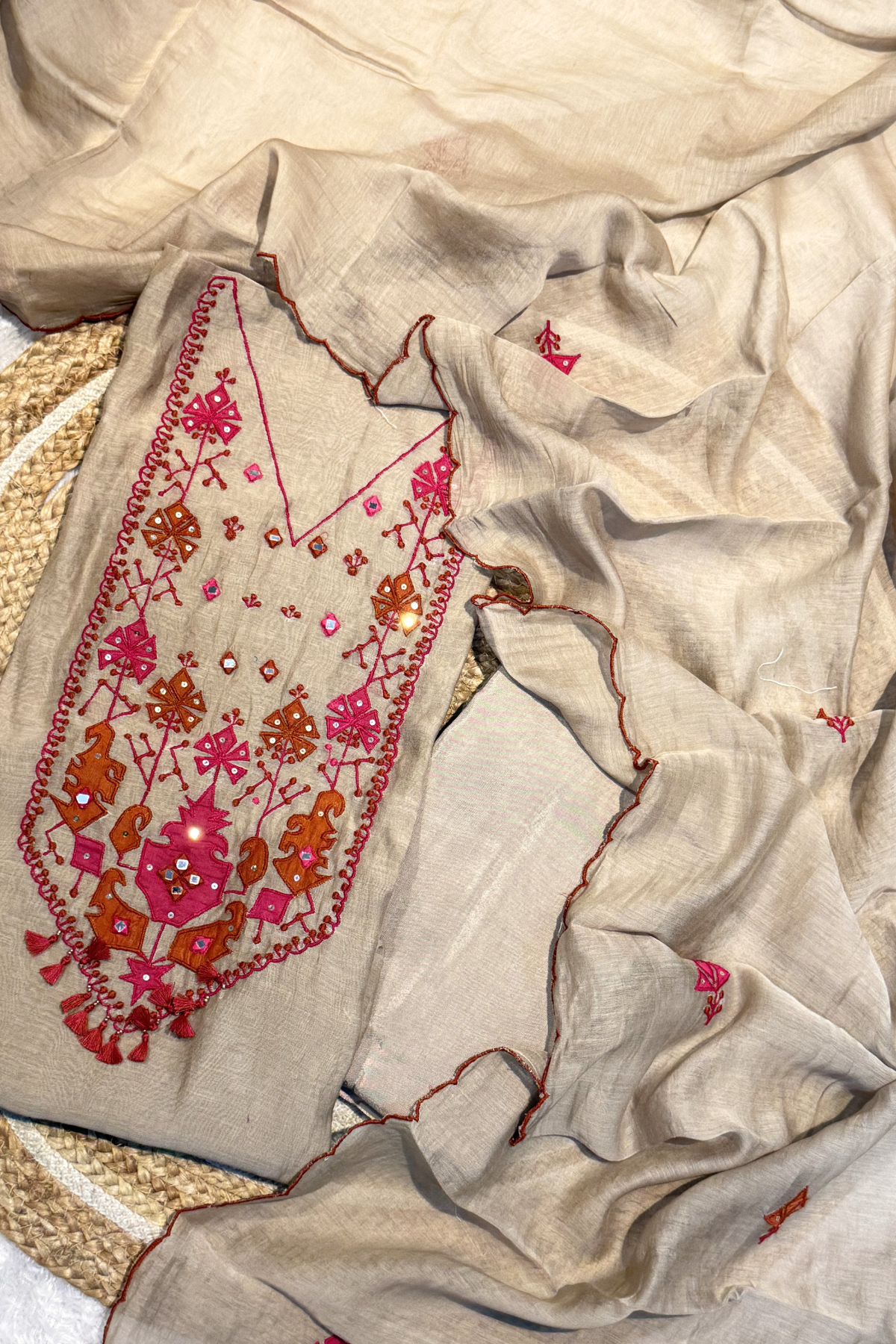 Applique Work Mul Chanderi 3 pc Suit Suit - Beige Color