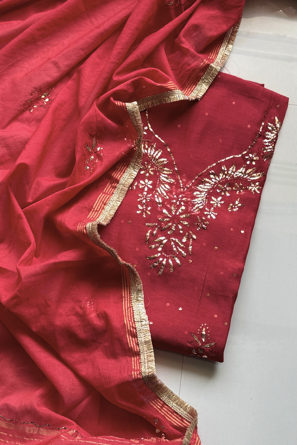 Pure Mul-Chanderi Mukesh Kamdani Lucknowi Work 2-Piece Dress Suit – Red