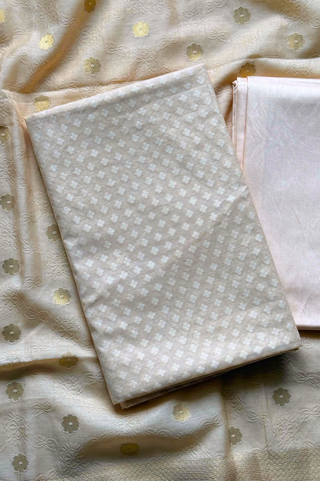 Pure Mul Chanderi With Kadwa Weaving - Cream Golden