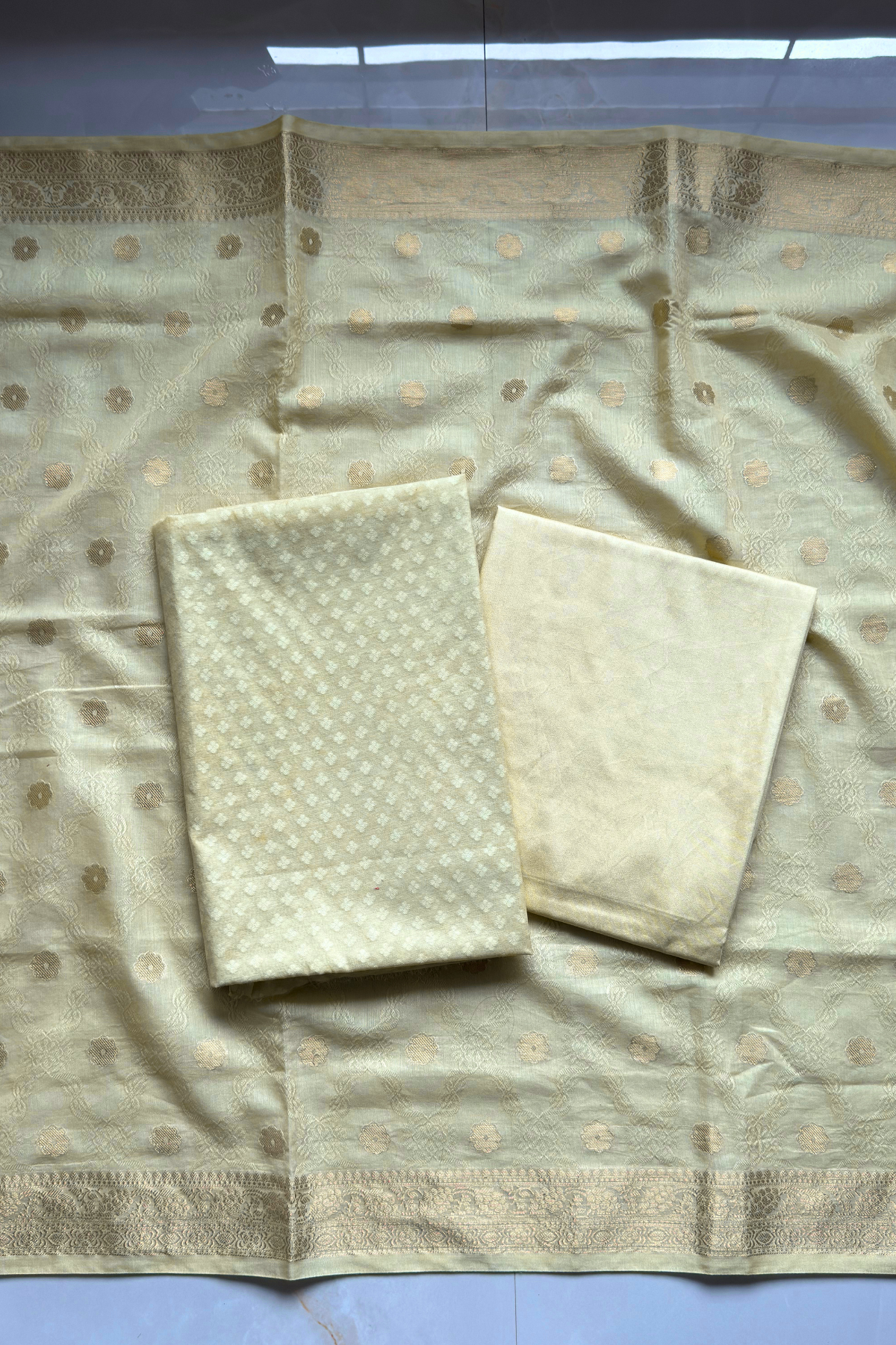 Pure Mul Chanderi With Kadwa Weaving - Pastel Lemon Yellow