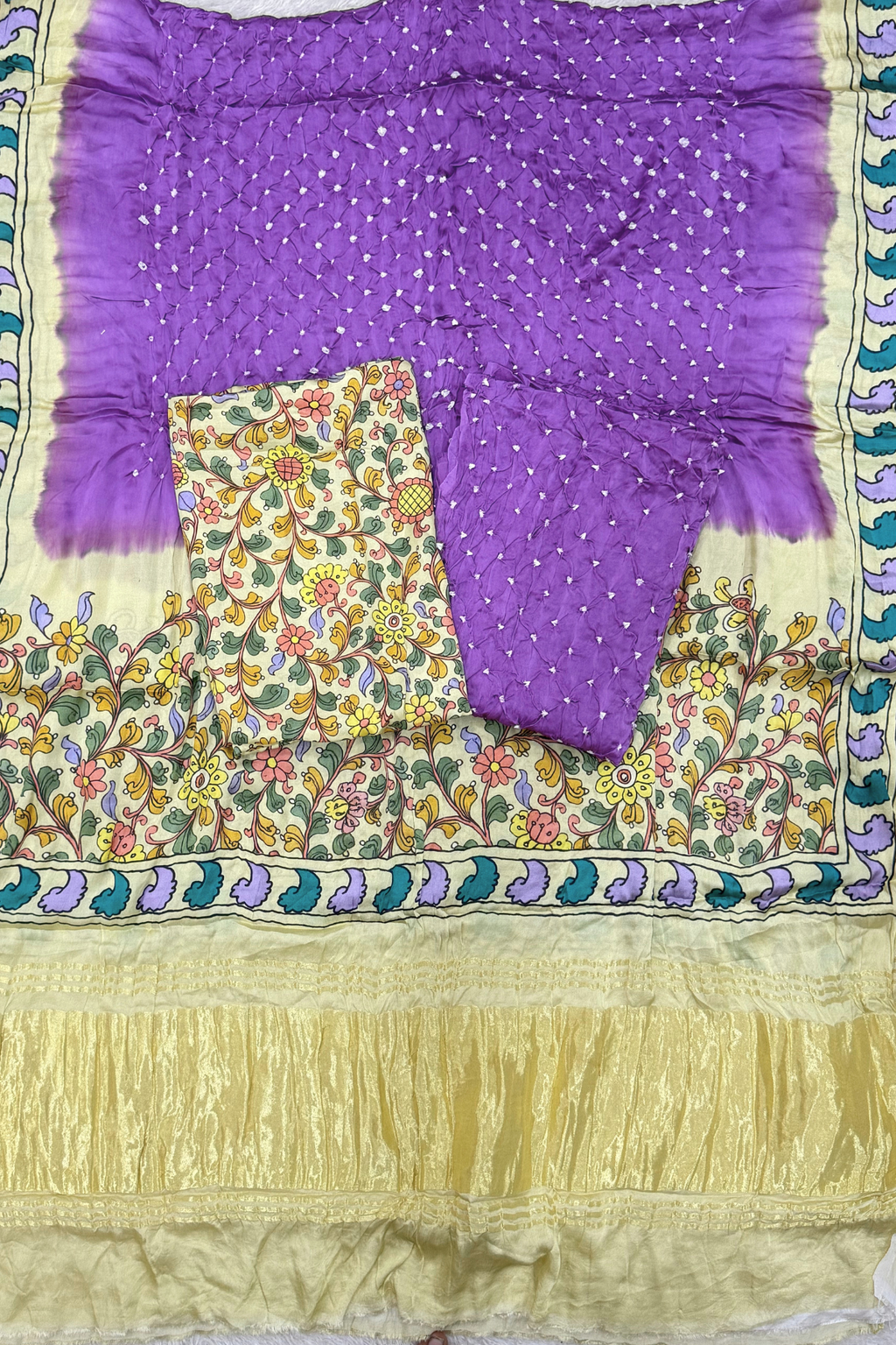 Bandhej With Kalamkari Print - 3 pc Unstiched Suit Set - Pastel purple & Cream