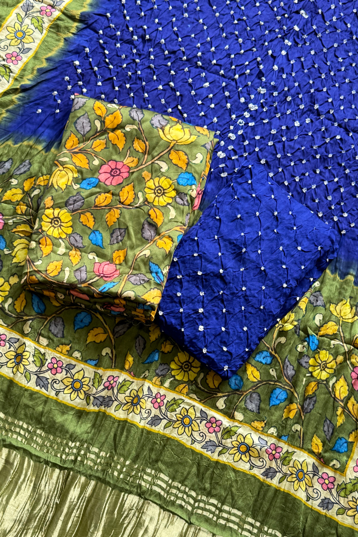 Bandhej With Kalamkari Print - 3 pc Unstiched Suit Set - Olive Green & Blue