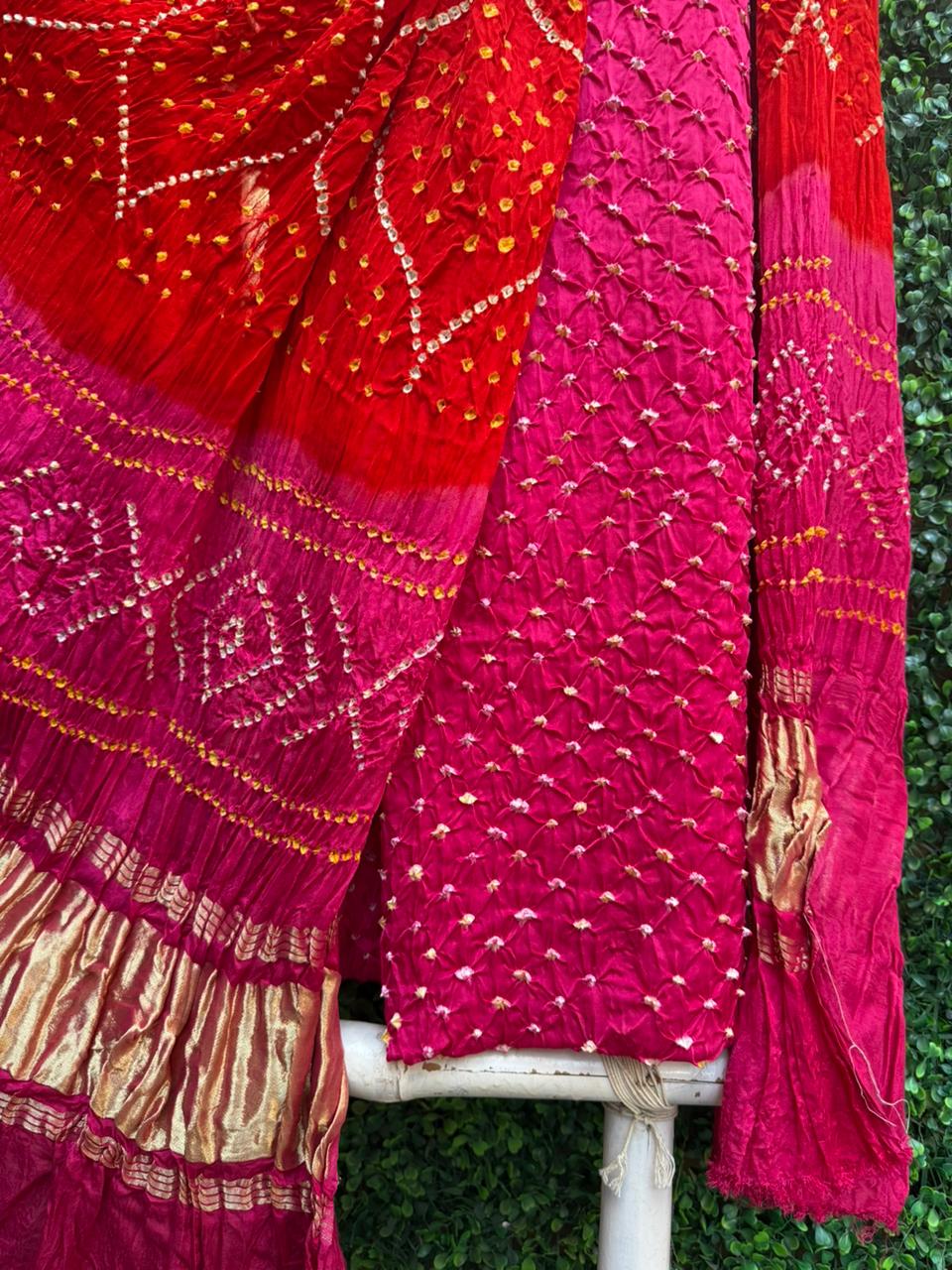 Pink & Orange Lagadi Patta  Bandhej Elegance