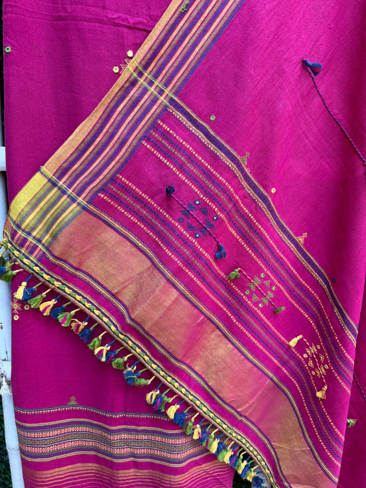 Rani Pink Bhujodi Motif