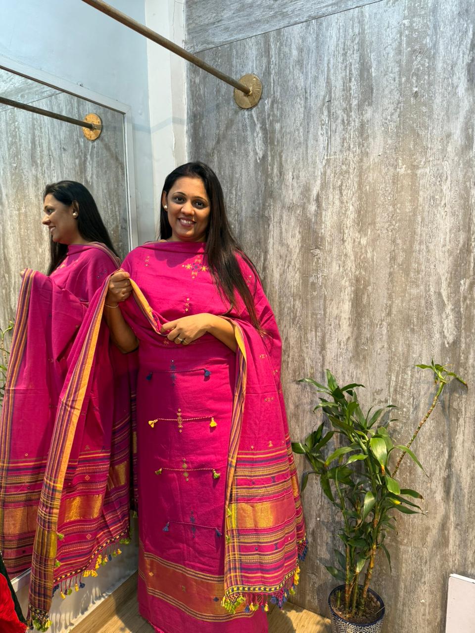 Rani Pink Bhujodi Motif