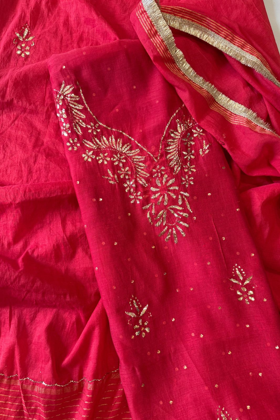 Pure Mul-Chanderi Mukesh Kamdani Lucknowi Work 2-Piece Dress Suit – Red